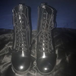 Combat boots but in a sensual way! Size 9